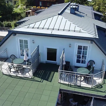 アパート Appartementhaus Grill ストローブル